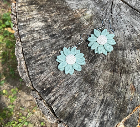 Seafoam Daisies – Polymer Clay Daisy Earrings NZ